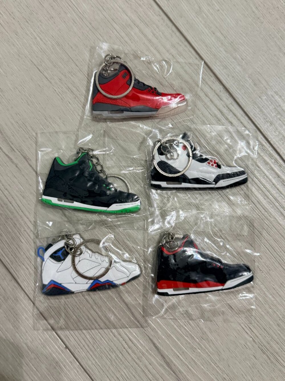 Mini Sneaker Keychain Lot of 5 Retro Basketball Shoe Key Rings Hypebeast Pack